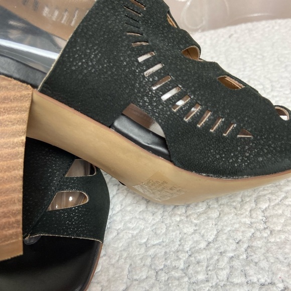 Franco Sarto Strap Lace up Peek A Boo Heels, 8.5 - Picture 12 of 12